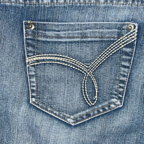 1.8 by YMI Denim Jean Bermuda Y2K Junior Shorts Junior Size 13 - Picture 4 of 9